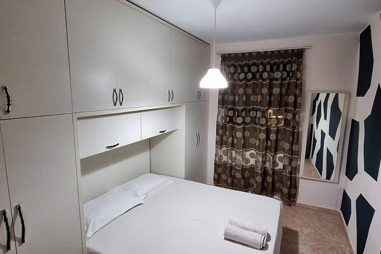 Promenade Apartment In City Centre Berat Ngoại thất bức ảnh
