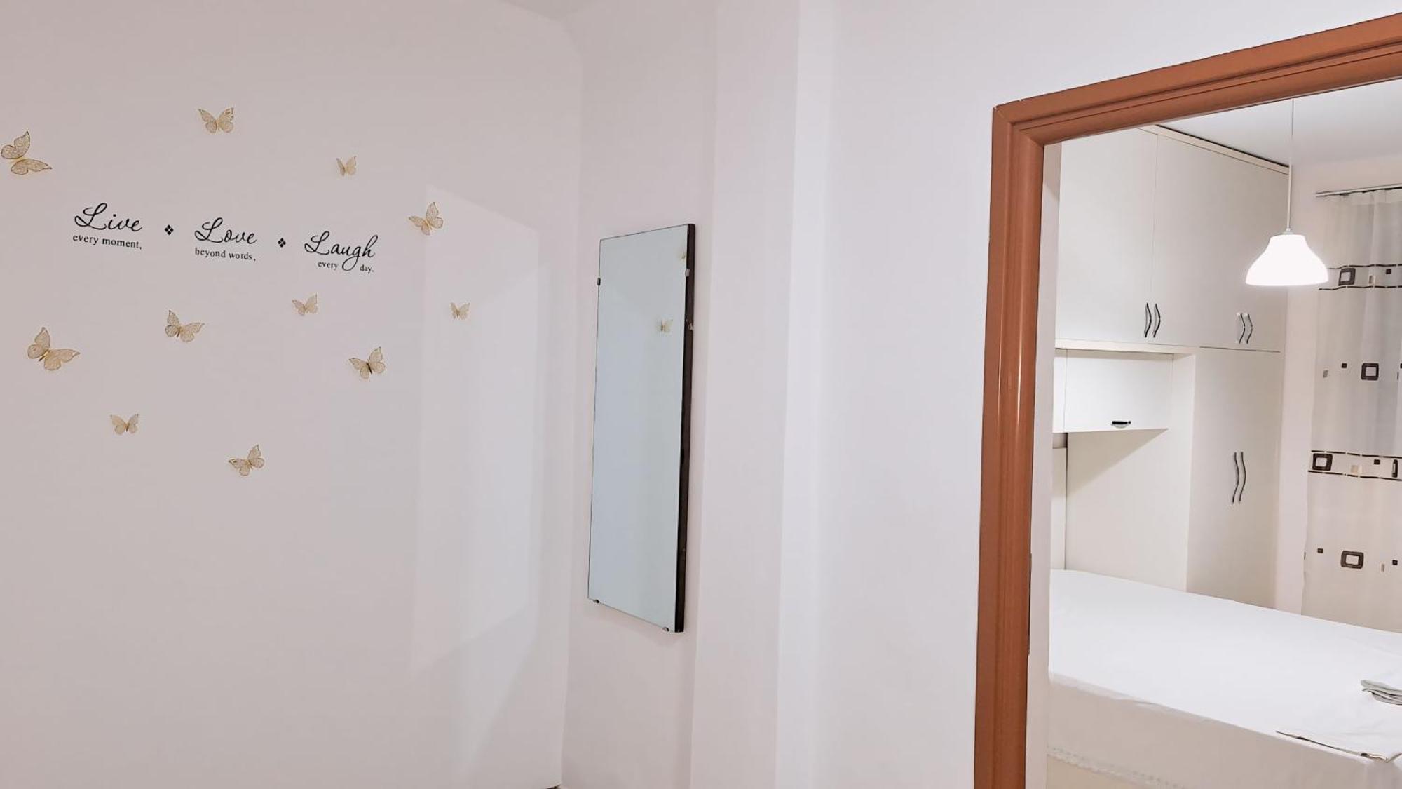 Promenade Apartment In City Centre Berat Ngoại thất bức ảnh