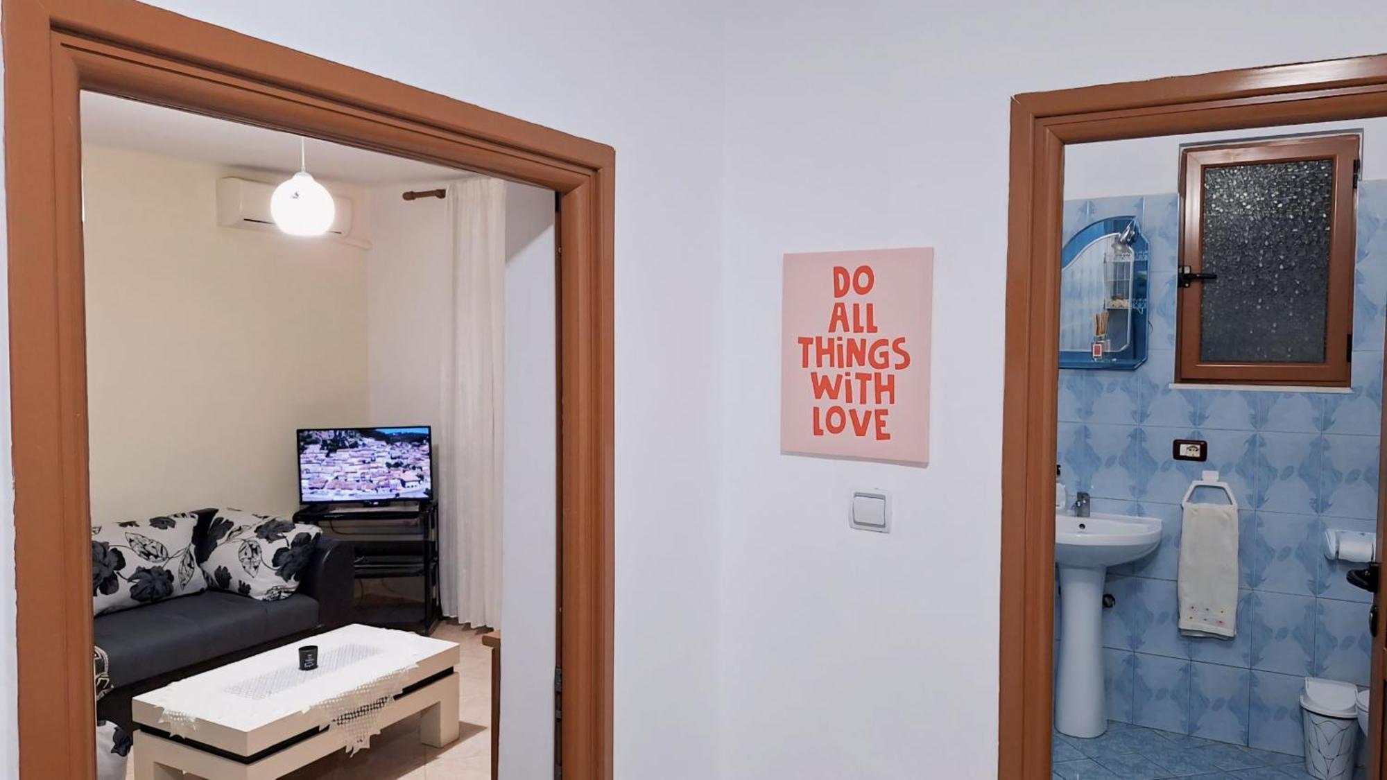 Promenade Apartment In City Centre Berat Ngoại thất bức ảnh